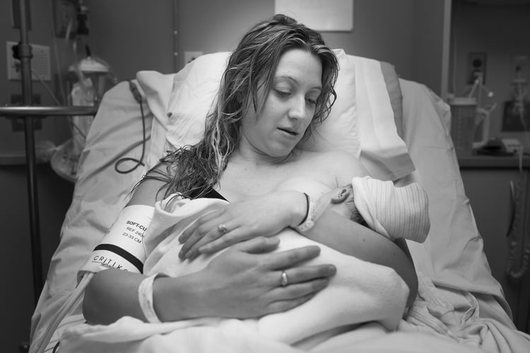 first feeding, breastfeeding after birth with a doula